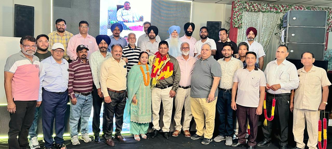 SDO Parmanand was honored for rendering excellent services